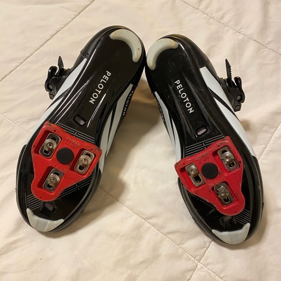 Women’s Peloton Shoes - Size 7 - Picture 4 of 7